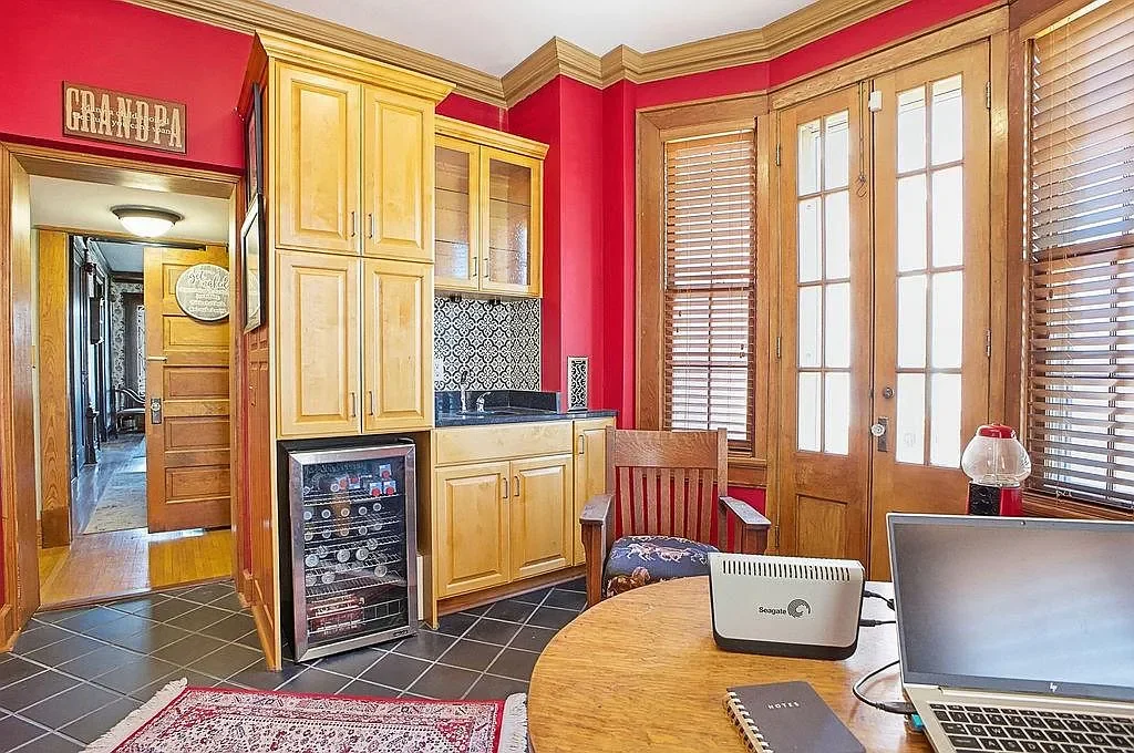 1893 Traditional house Saint Joseph Missouri - 17 - kitchen.webp