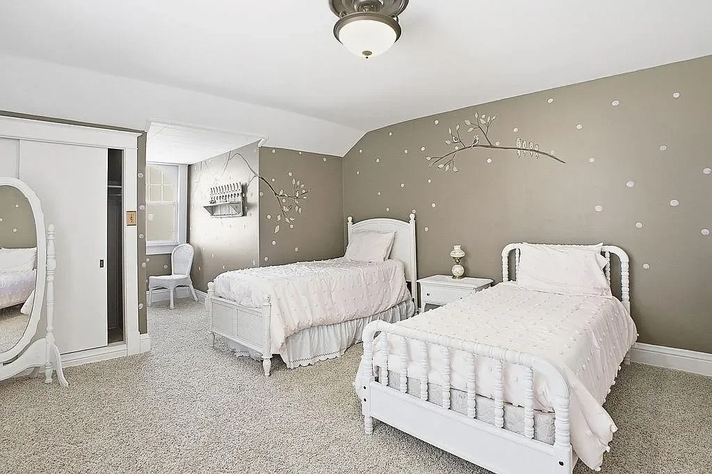 1893 Traditional house Saint Joseph Missouri - 37 - bedroom.webp