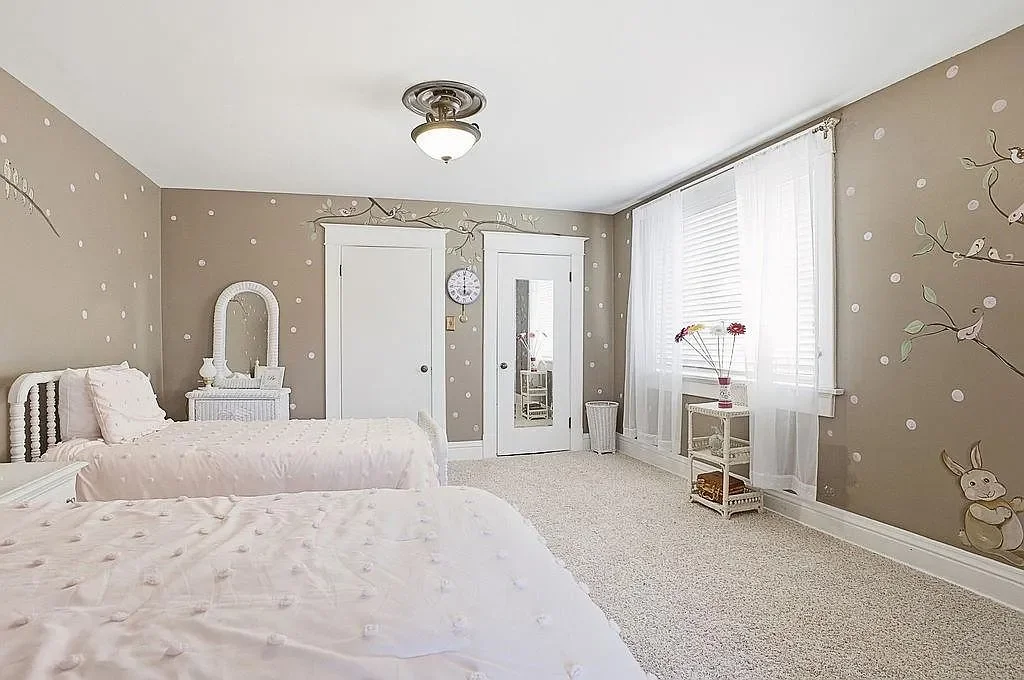 1893 Traditional house Saint Joseph Missouri - 38 - bedroom.webp