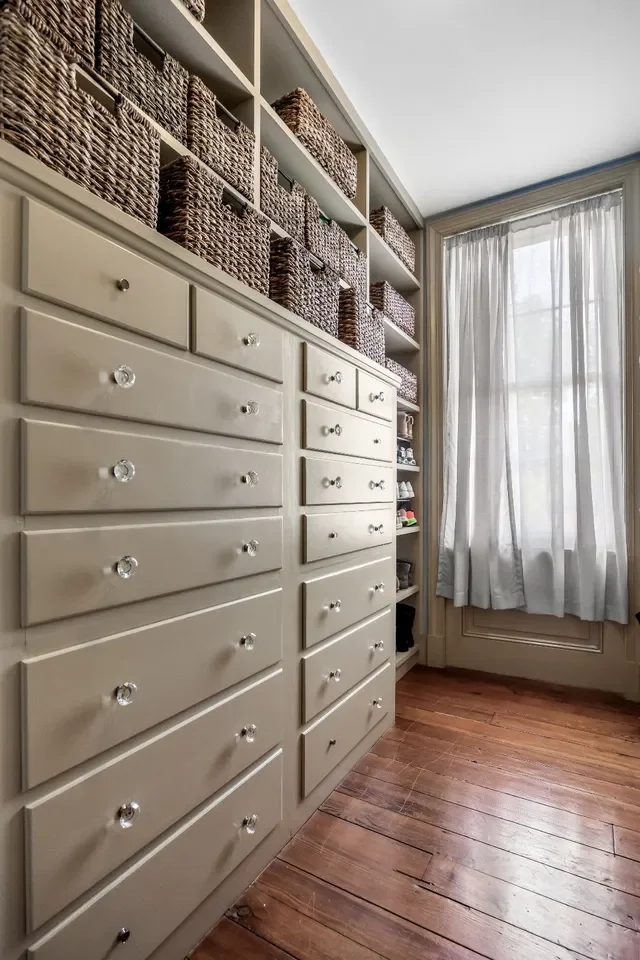 1840 Italianate house Chesterfield New Jersey - 41 - bedroom.webp