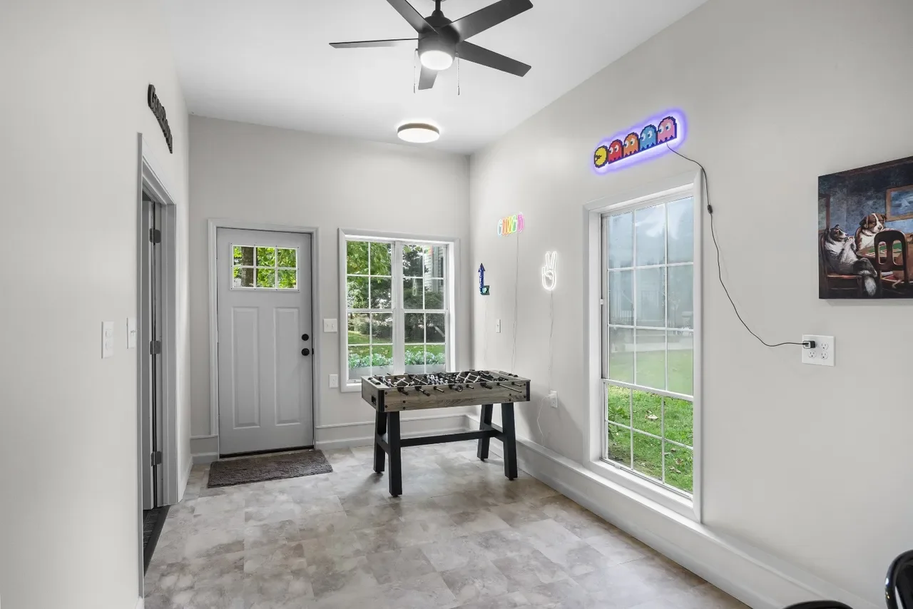 1840 Italianate house Chesterfield New Jersey - 63 - room.webp