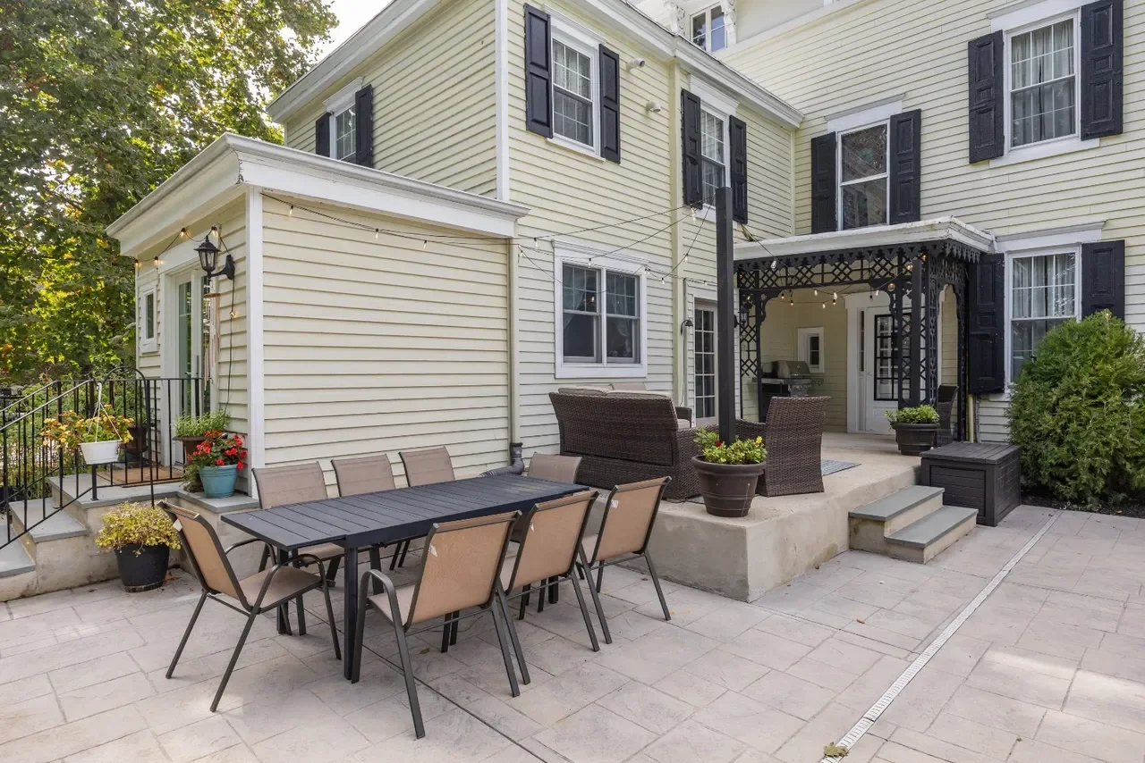 1840 Italianate house Chesterfield New Jersey - 69 - backyard.webp