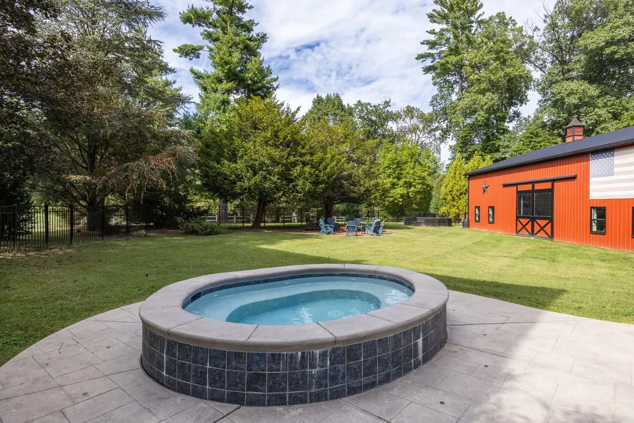 1840 Italianate house Chesterfield New Jersey - 76 - backyard.webp