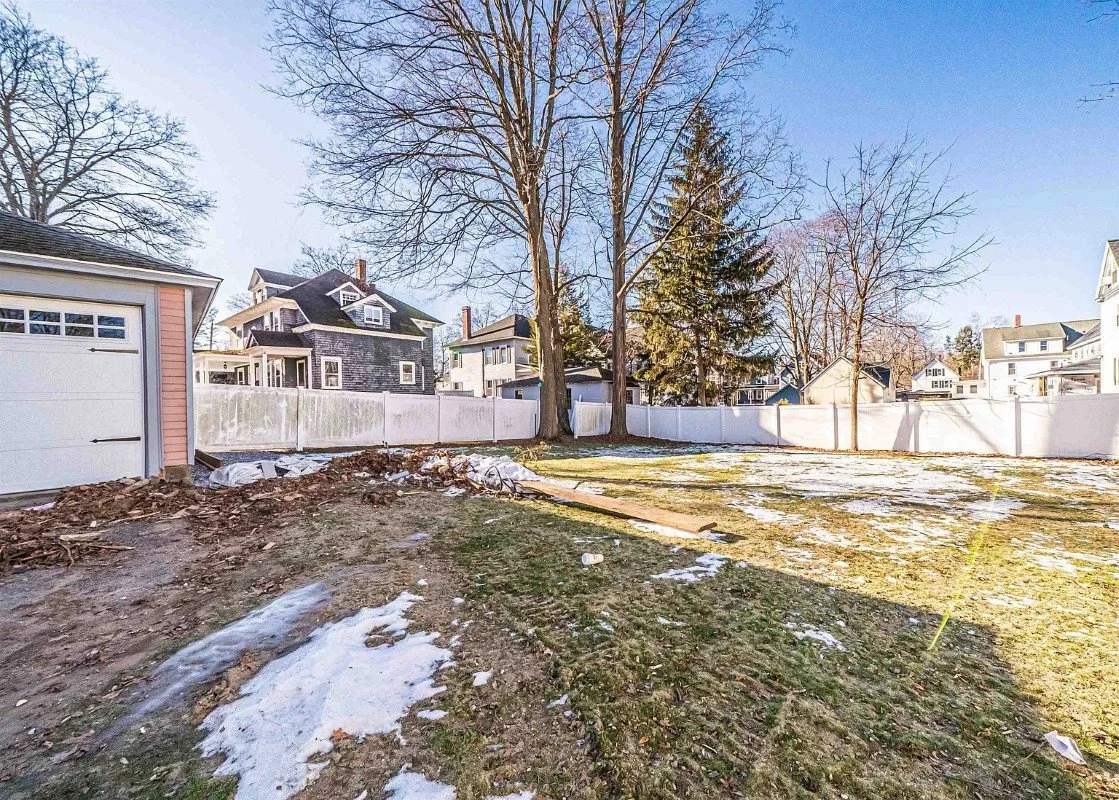 The Stephen and Maria Mansfield House 1888 Queen Anne Nashua New Hampshire - 8 - backyard.webp