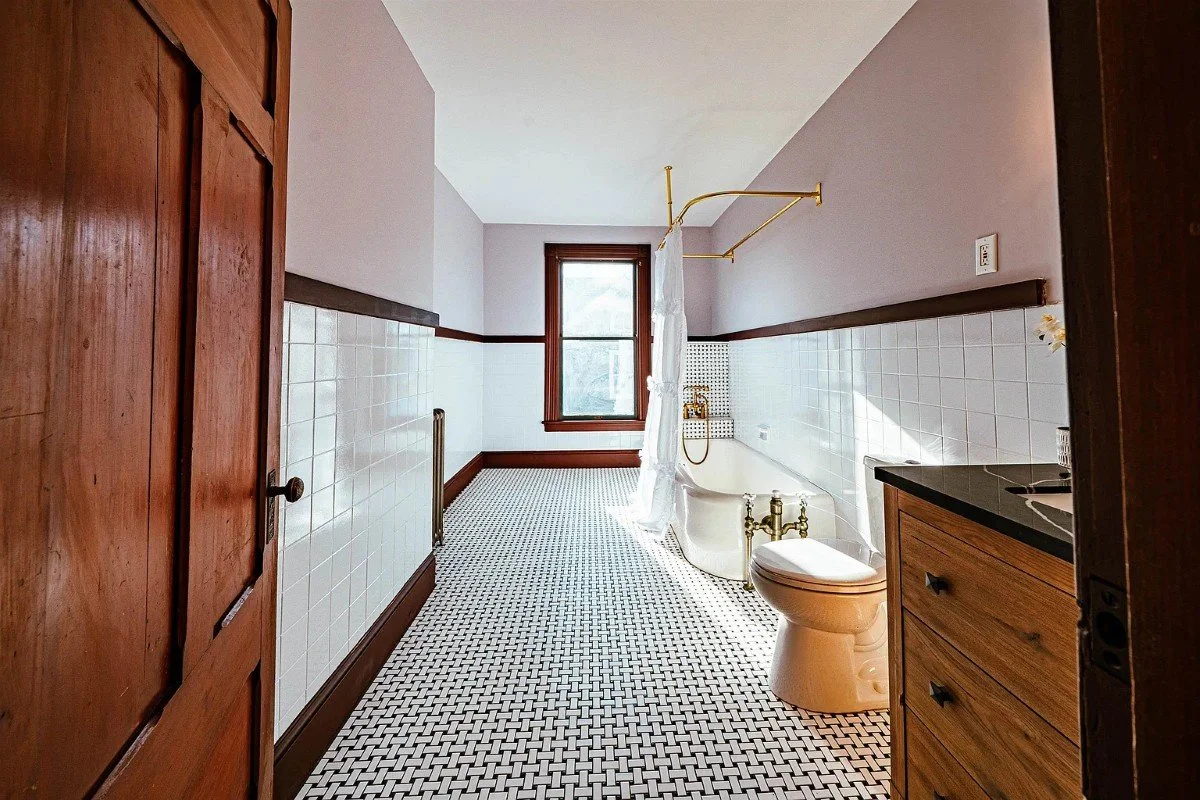 The Stephen and Maria Mansfield House 1888 Queen Anne Nashua New Hampshire - 43 - bathroom.webp