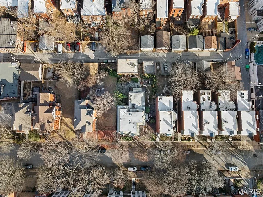 1884 Victorian house Saint Louis Missouri - 3 - aerial view.webp
