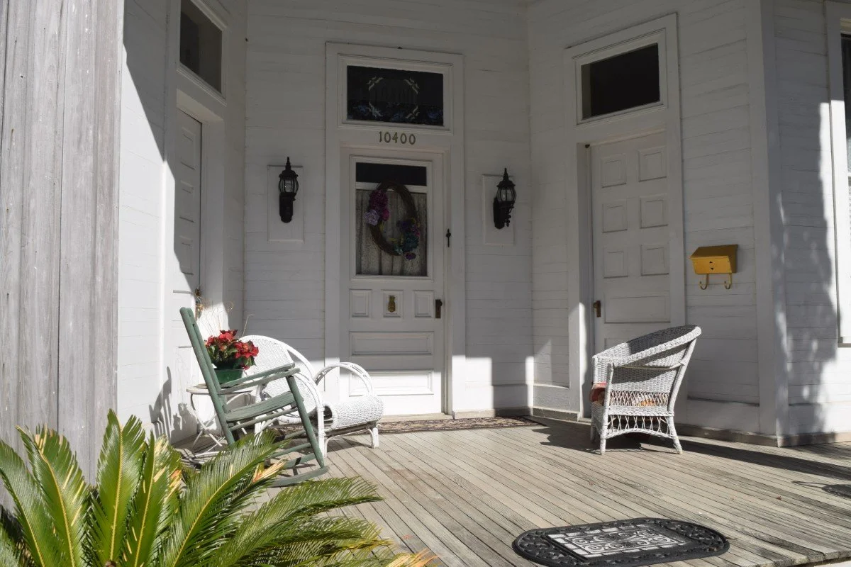 1900 Historic house in Franklin Louisiana - 27 - backyard.JPG