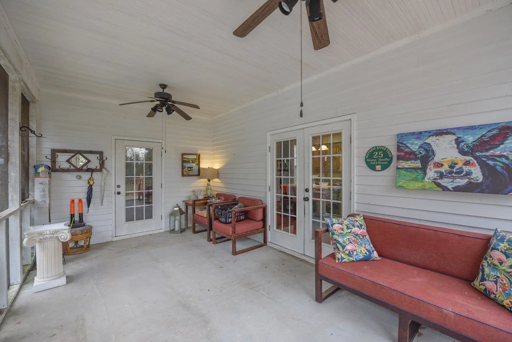 The Brown Neuffer Ford House, 1900 Queen Anne Abbeville South Carolina - 13 - porch.jpg