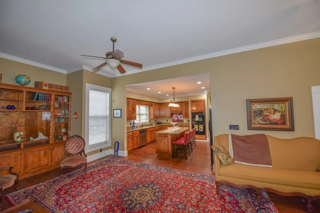 The Brown Neuffer Ford House, 1900 Queen Anne Abbeville South Carolina - 22 - living room.jpg