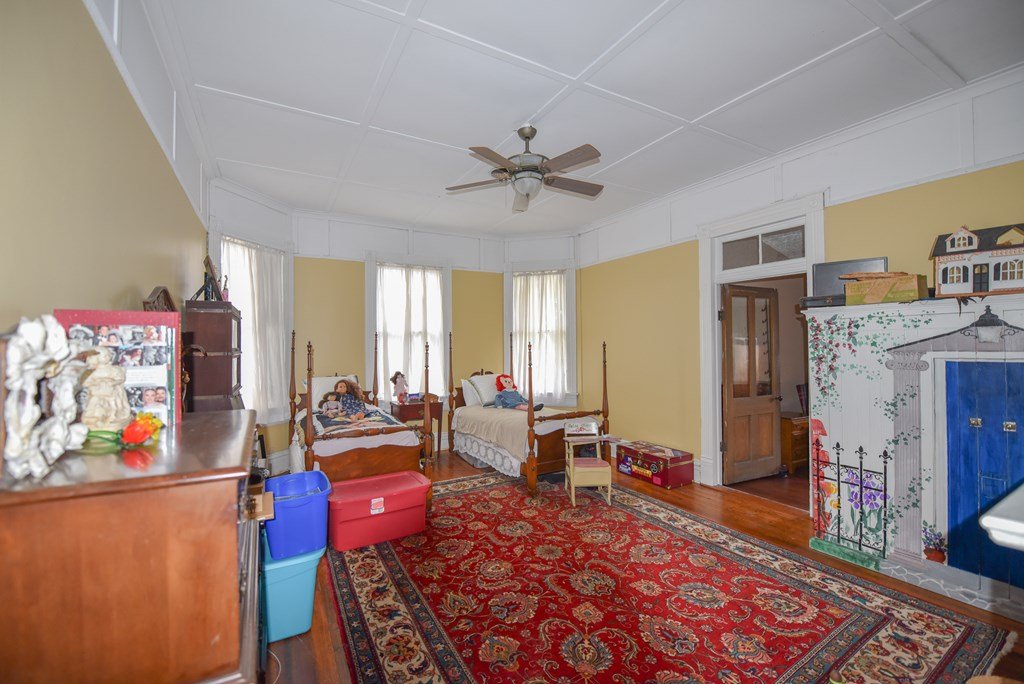 The Brown Neuffer Ford House, 1900 Queen Anne Abbeville South Carolina - 58 - bedroom.jpg