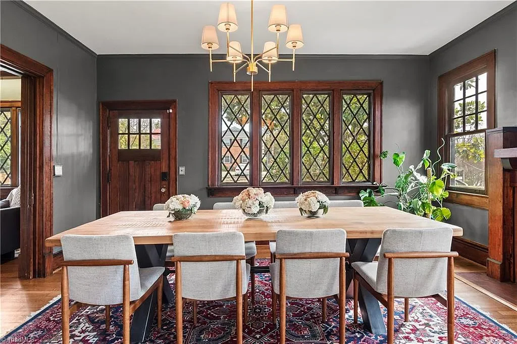 William S Shepherd House 1915 Tudor Winston Salem North Carolina - 11 - dining room.webp