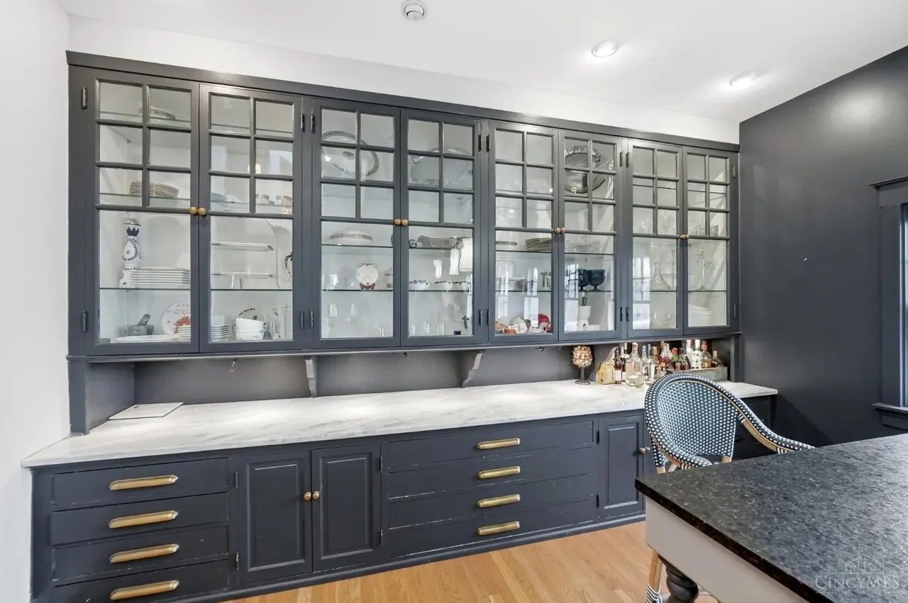 1909 Georgian Revival house Cincinnati Ohio - 25 - kitchen.webp