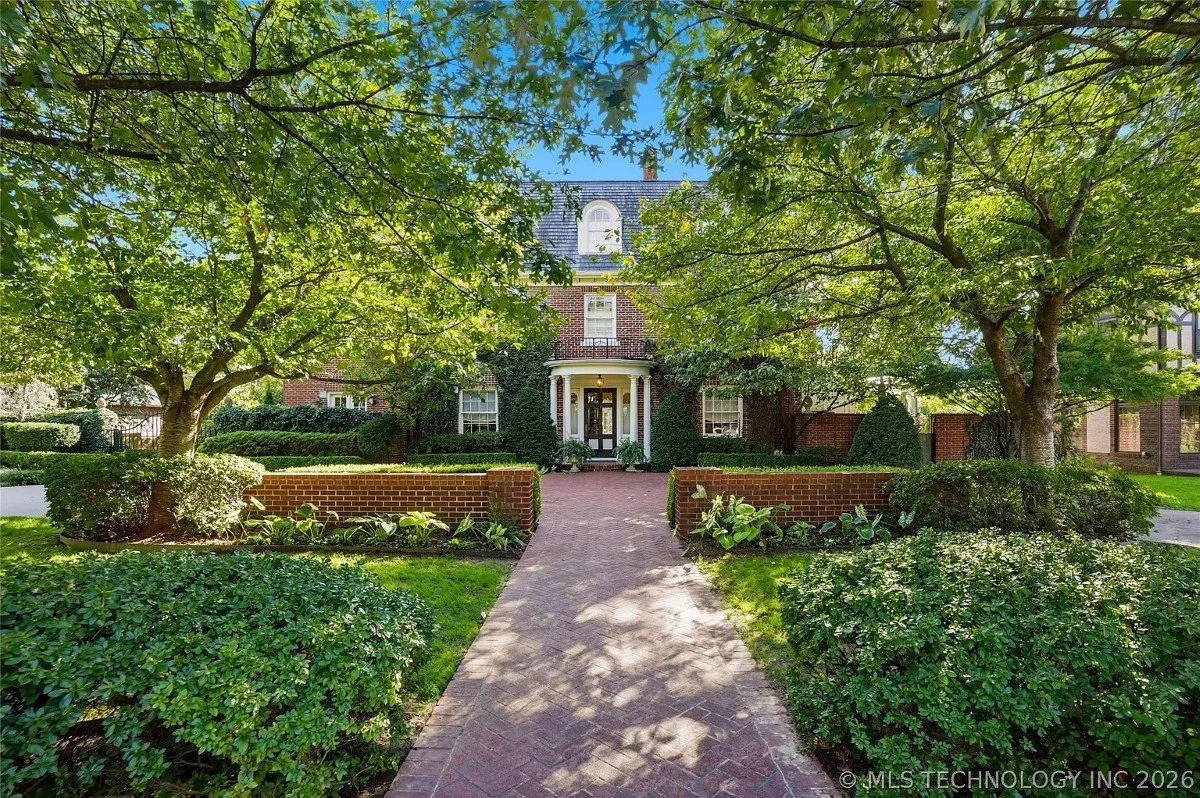 1924 Georgian Revival house Tulsa Oklahoma - 2 - front view.webp