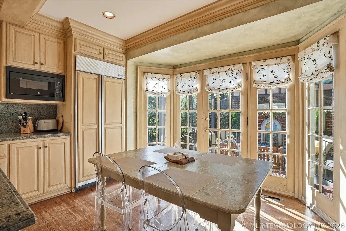 1924 Georgian Revival house Tulsa Oklahoma - 31 - kitchen.webp