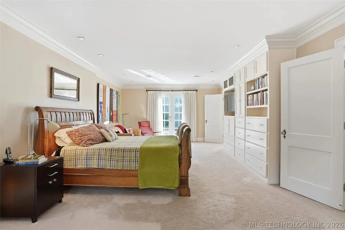 1924 Georgian Revival house Tulsa Oklahoma - 38 - bedroom.webp