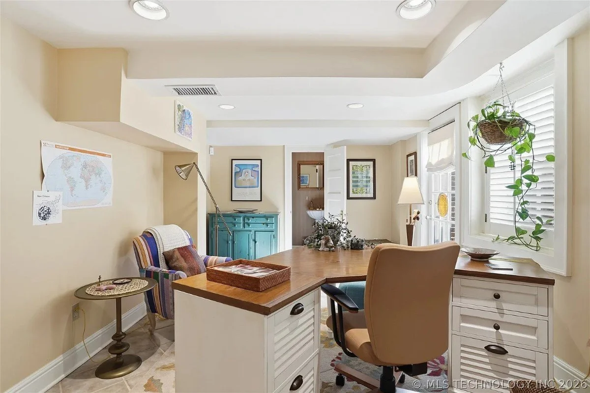 1924 Georgian Revival house Tulsa Oklahoma - 65 - office.webp