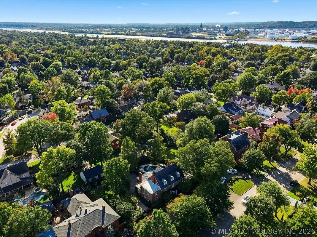 1924 Georgian Revival house Tulsa Oklahoma - 93 - aerial view.webp