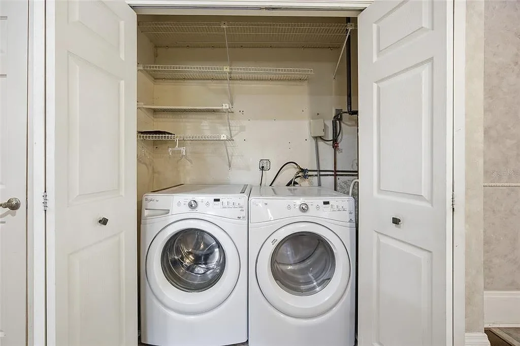 1918 Victorian house Ocala Florida - 25 - laundry.webp