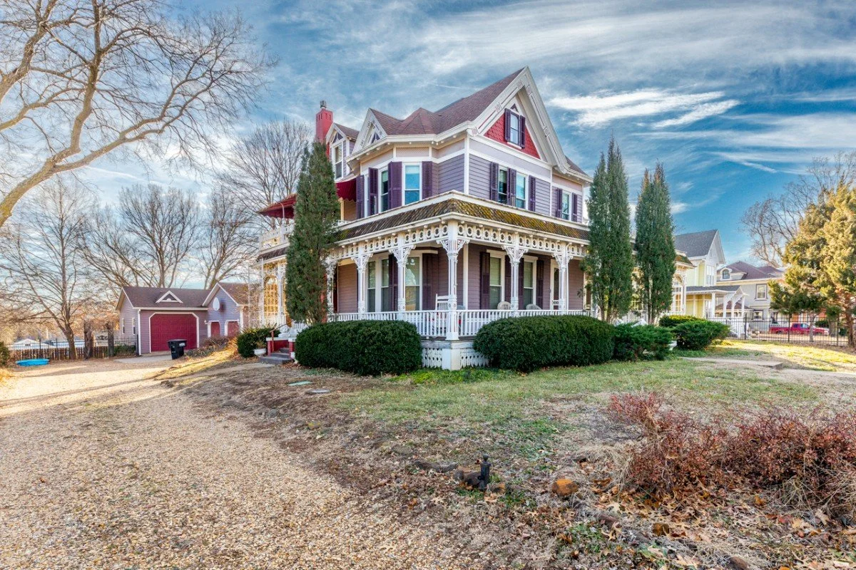 1882 Victorian house Minneapolis Kansa (5).jpg