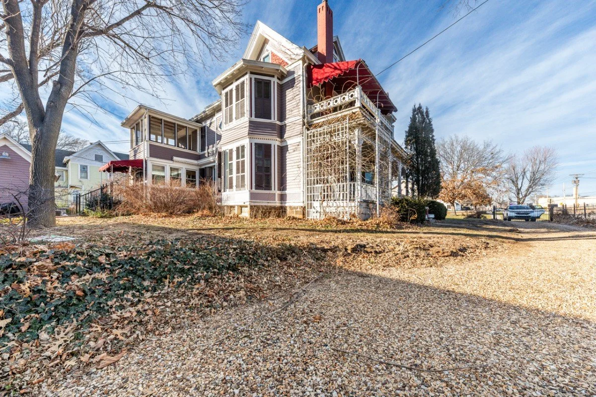 1882 Victorian house Minneapolis Kansa (8).jpg