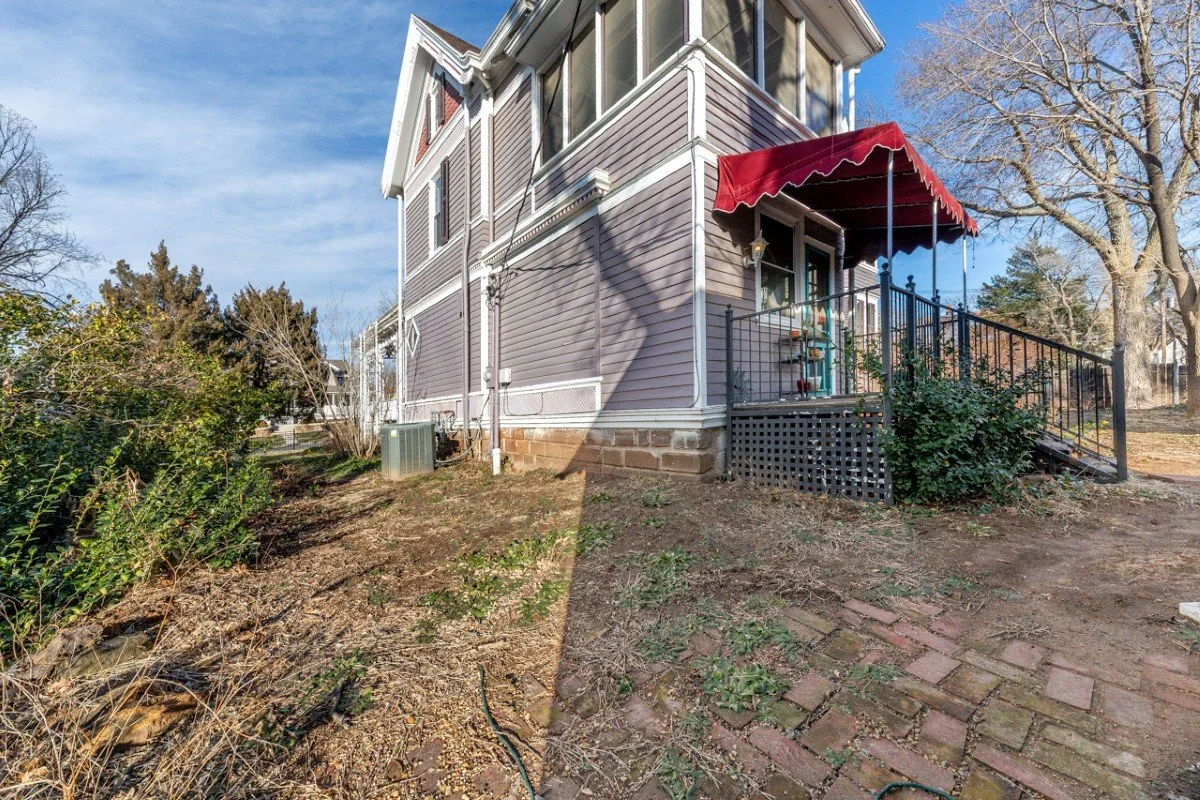 1882 Victorian house Minneapolis Kansa (9).jpg