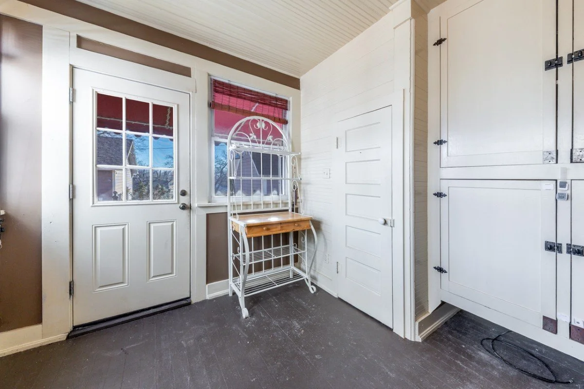 1882 Victorian house Minneapolis Kansa (45).jpg