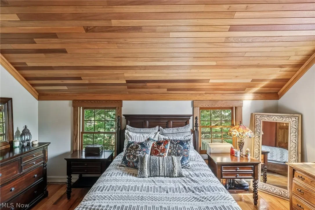 1903 Historic house Avon Ohio - 25 - bedroom.webp