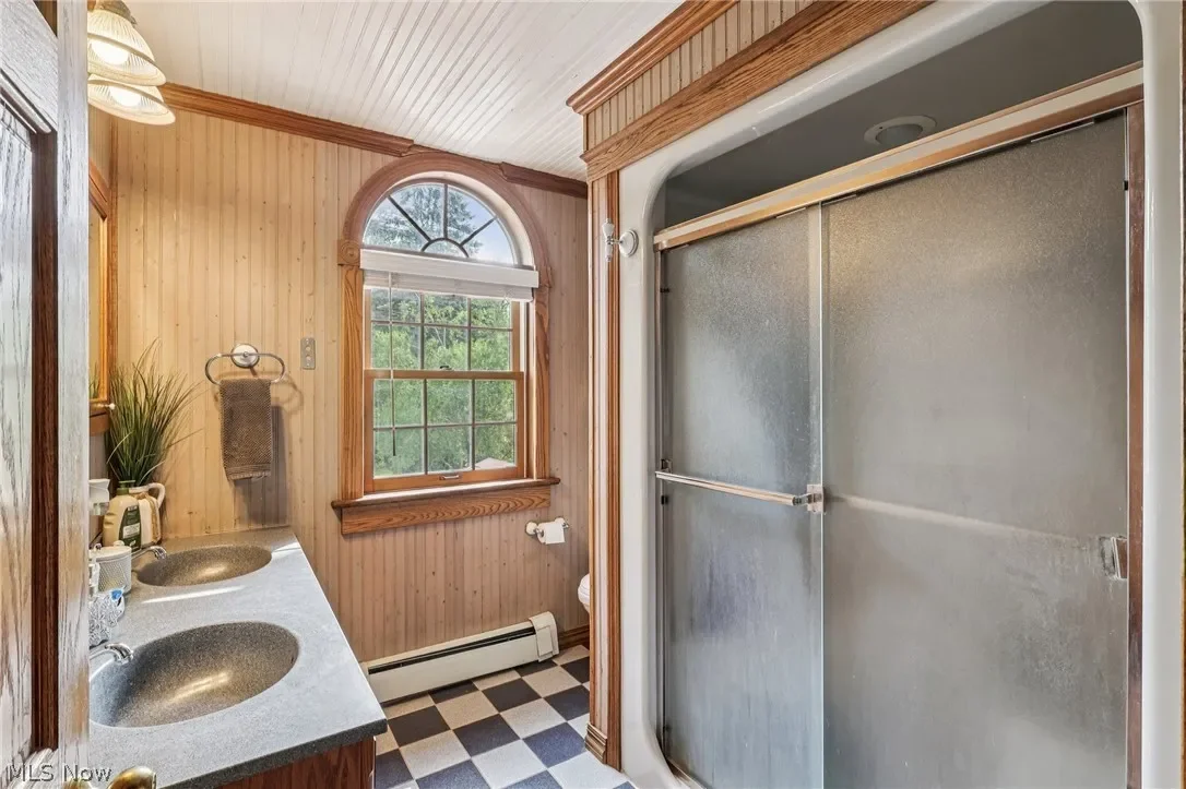 1903 Historic house Avon Ohio - 26 - bathroom.webp