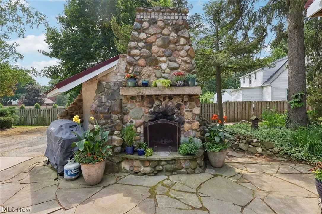 1903 Historic house Avon Ohio - 32 - backyard.webp