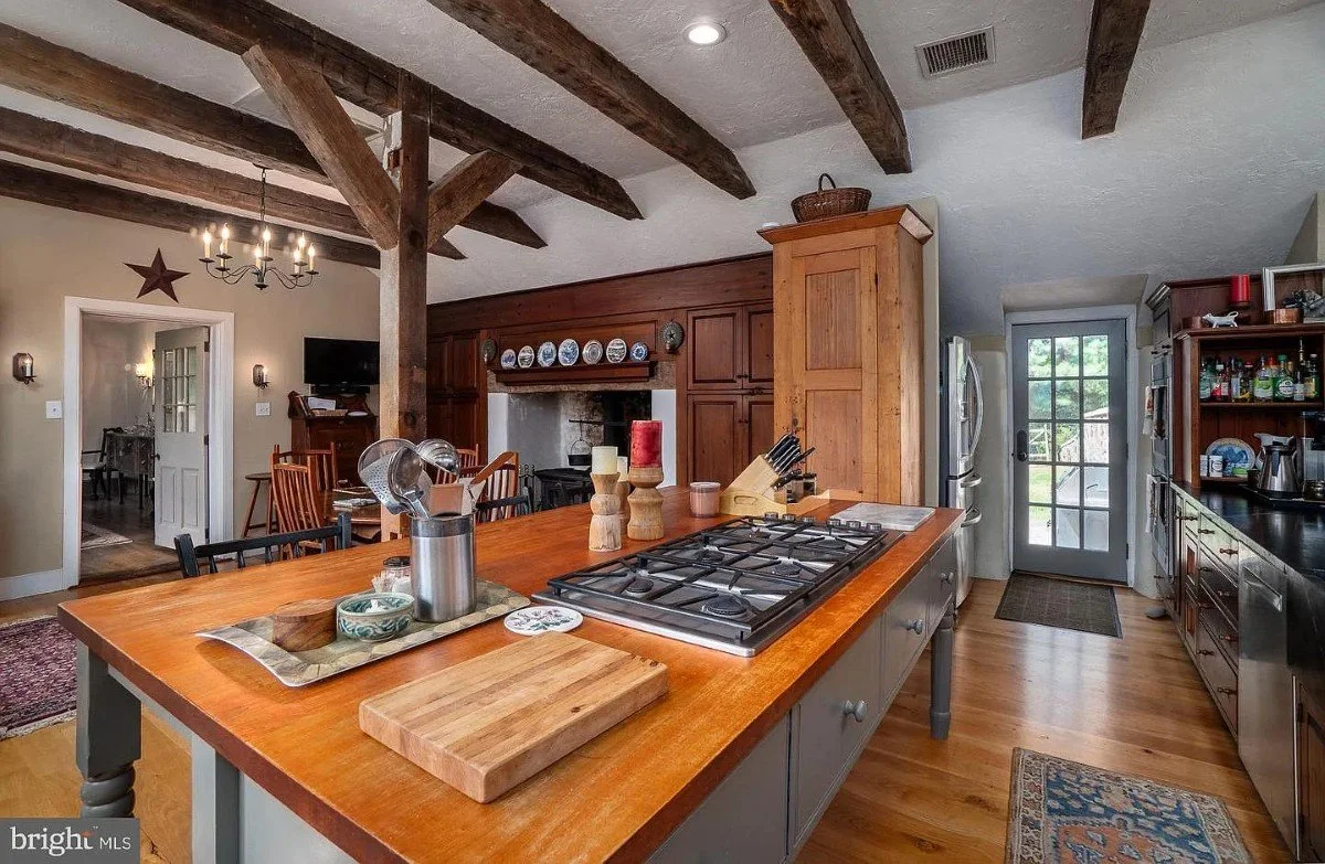 833 Stone Farmhouse West Chester Pennsylvania - 6 - kitchen.webp