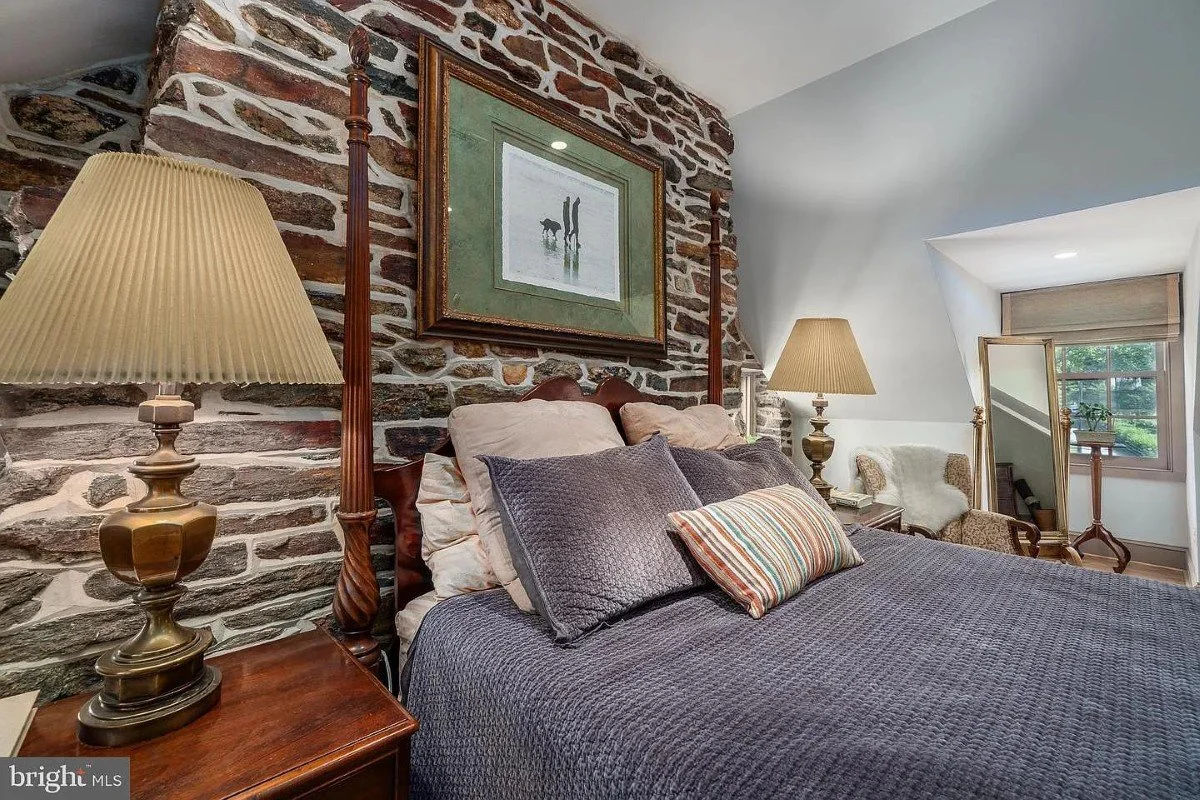 833 Stone Farmhouse West Chester Pennsylvania - 29 - bedroom.webp