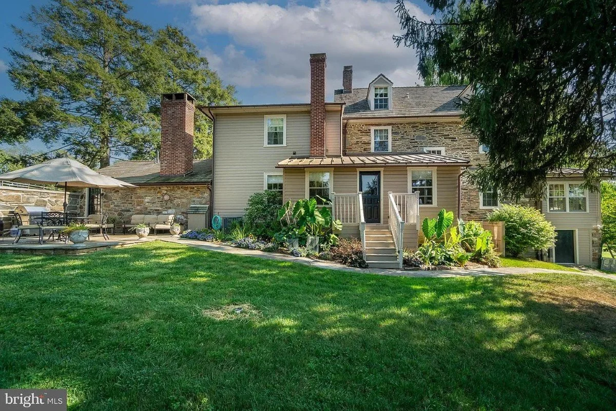833 Stone Farmhouse West Chester Pennsylvania - 32 - backyard.webp