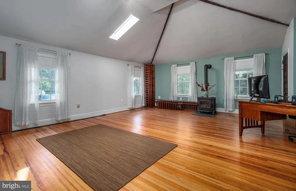 833 Stone Farmhouse West Chester Pennsylvania - 34 - office.webp