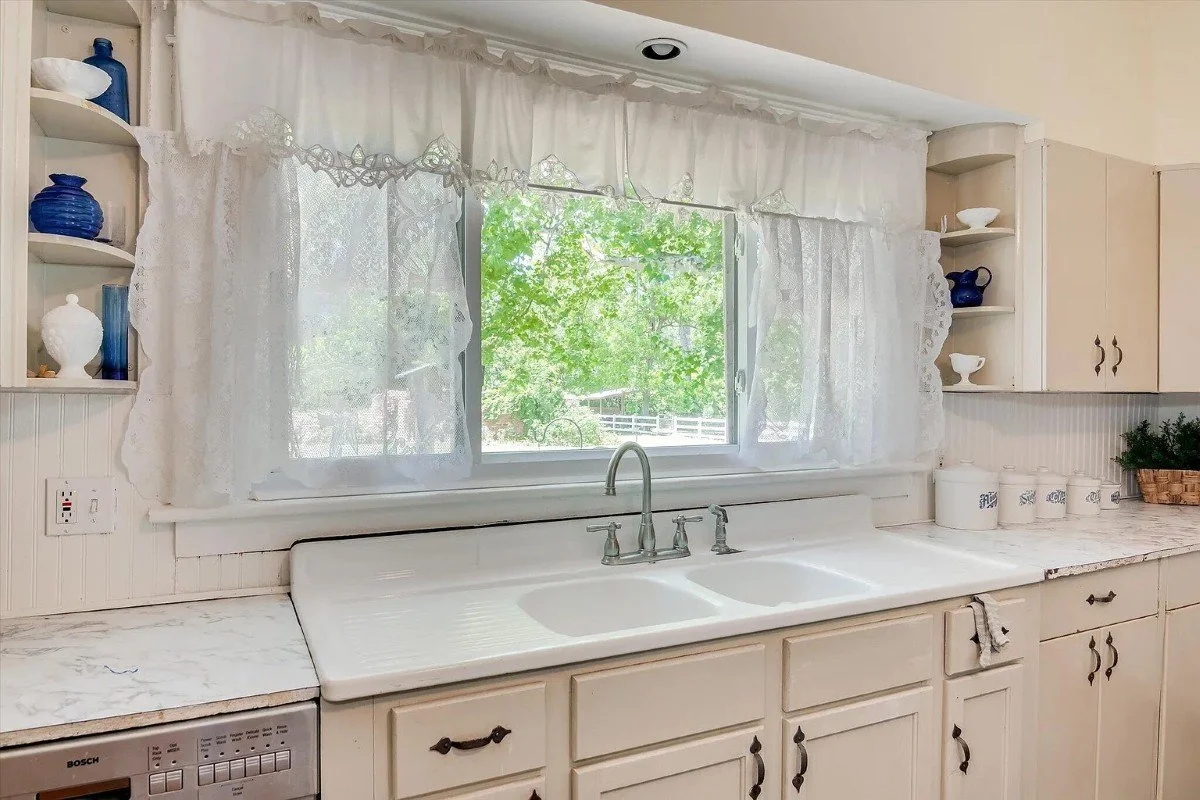 1900 Colonial Revival house Aiken South Carolina - 17 - bathroom.webp