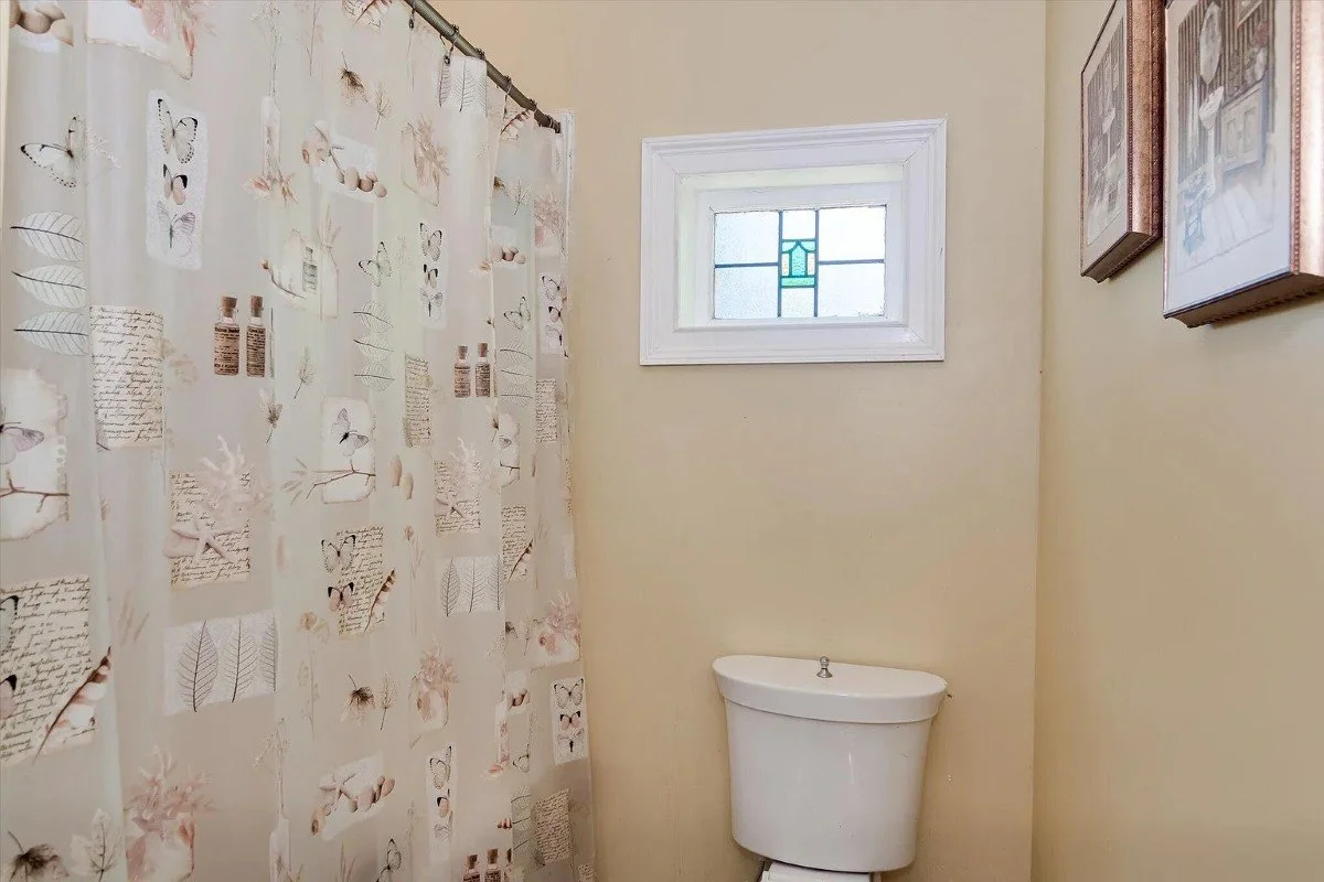 1900 Colonial Revival house Aiken South Carolina - 39 - bathroom.webp