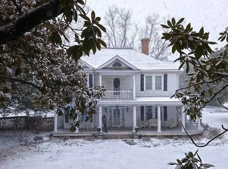 1900 Colonial Revival house Aiken South Carolina - 64 - winter picture.webp