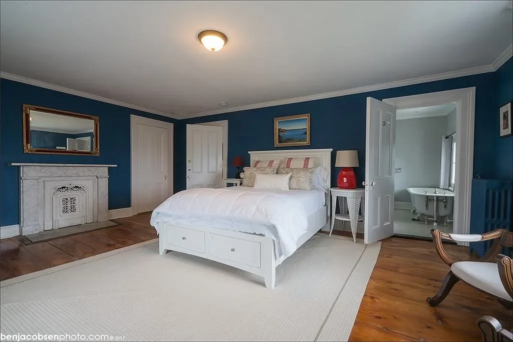 Restmere 1857 Italianate house Middletown Rhode Island - 50 - bedroom.webp