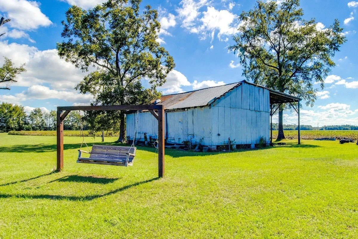 1920 Colonial house Bishopville South Carolina - 6 - garden.webp