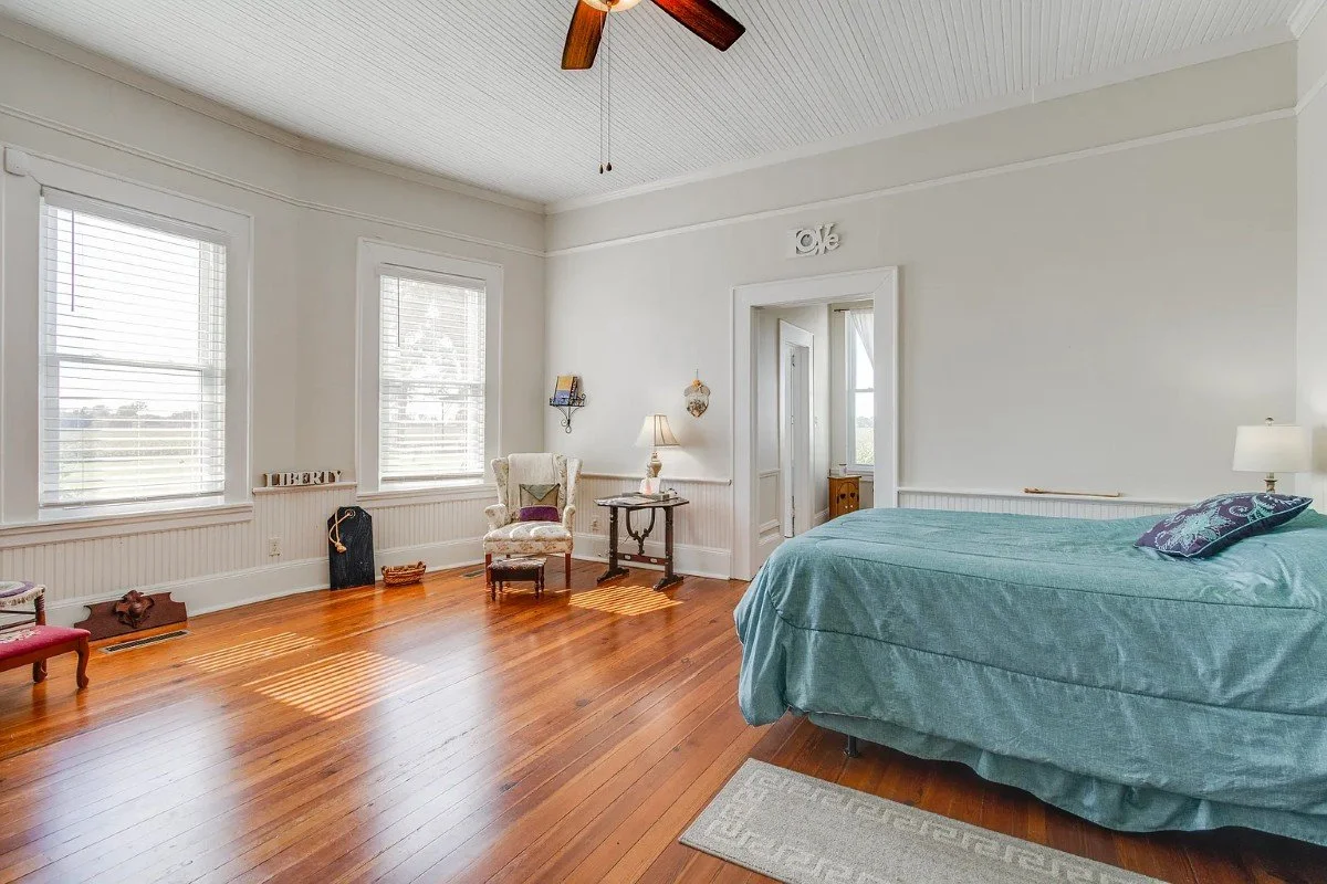 1920 Colonial house Bishopville South Carolina - 20 - bedroom.webp