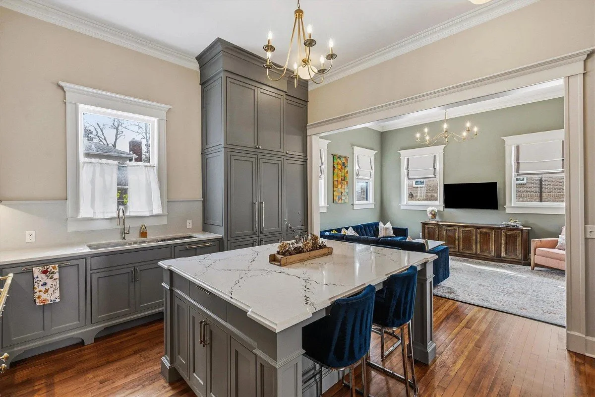 1920 Classical Revival house Memphis Tennessee - 10 - kitchen.webp