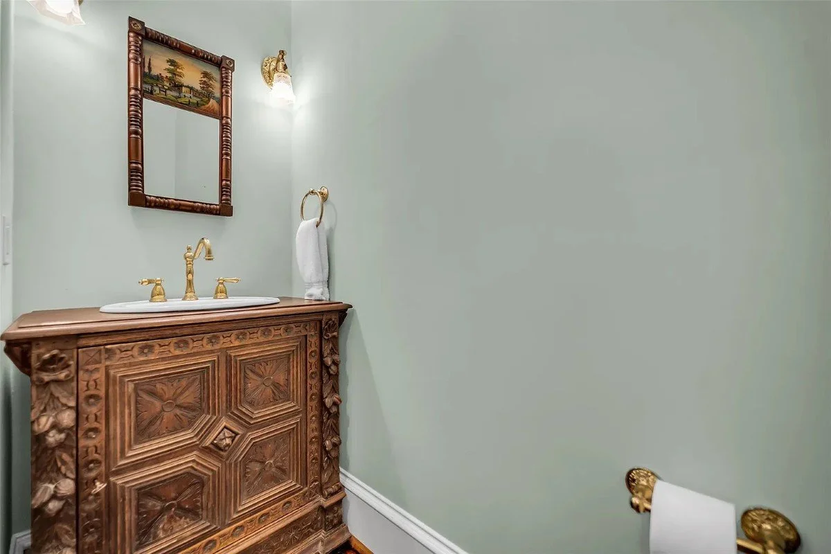 The McKinney McDonald House 1890 Victorian Galveston Texas - 23 - bathroom.webp