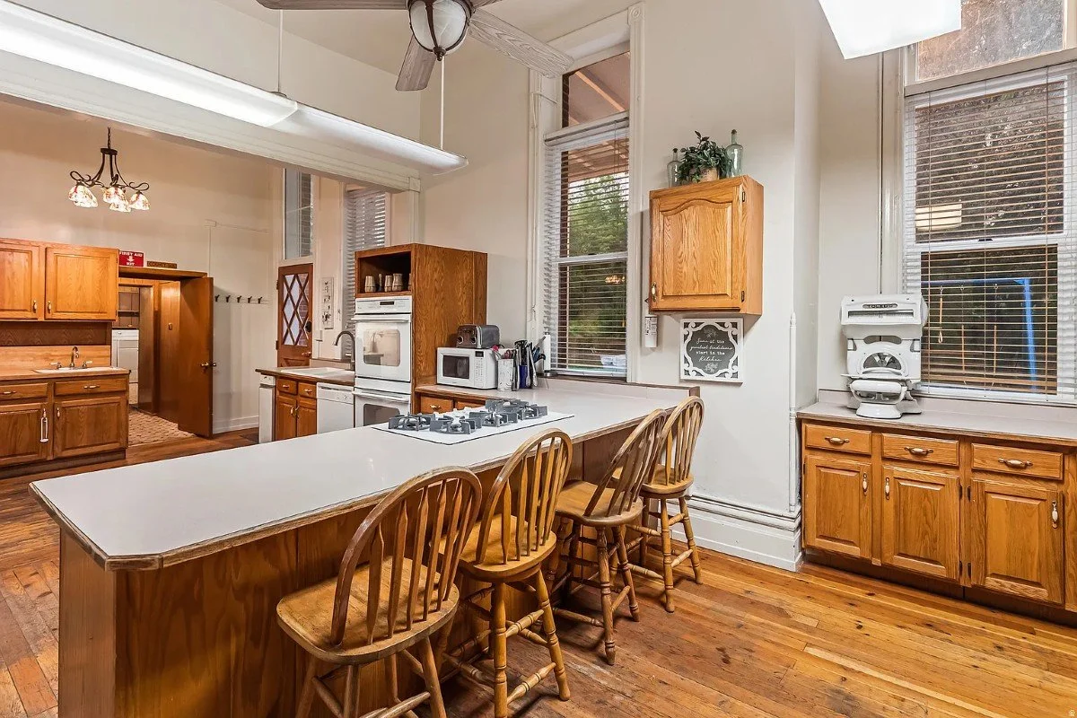 The Historic Junction Courthouse 1903 Edwardian Junction Utah - 68 - kitchen.webp