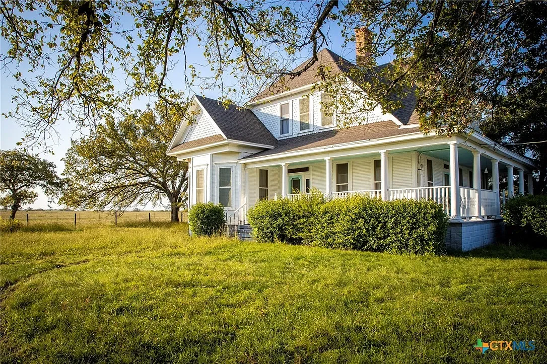 1914 Farmhouse Moody Texas - 4 - front view.webp
