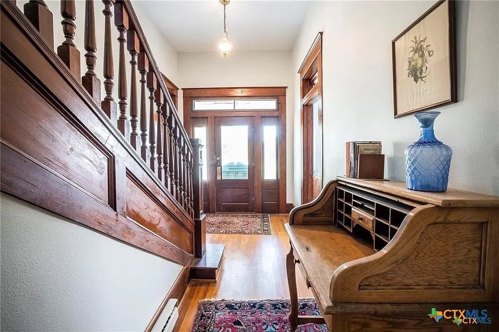 1914 Farmhouse Moody Texas - 19 - foyer.webp