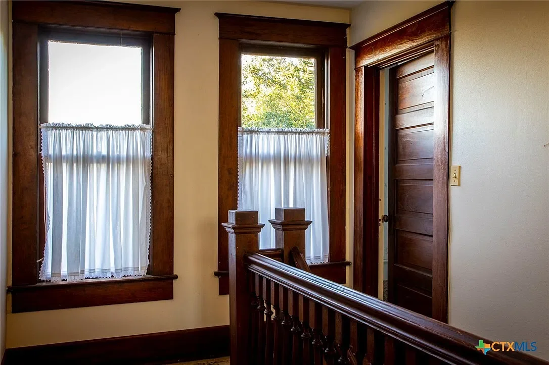 1914 Farmhouse Moody Texas - 25 - second floor.webp