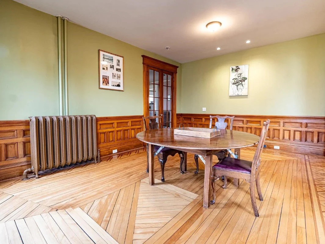 The C W Humphrey House 1920 Queen Anne and Colonial Revival Poultney Vermont - 30 - dining room.webp