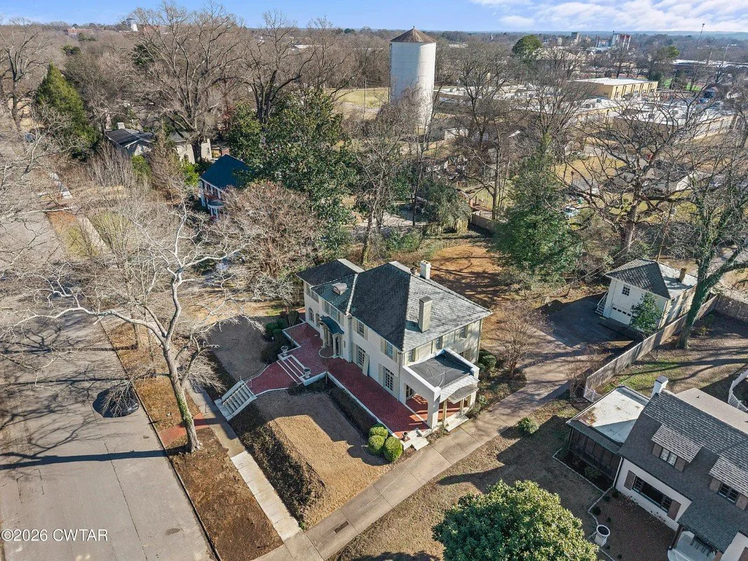 The Nucholls Murray House 1923 Italian Renaissance Jackson Tennessee - 29 - top view.webp