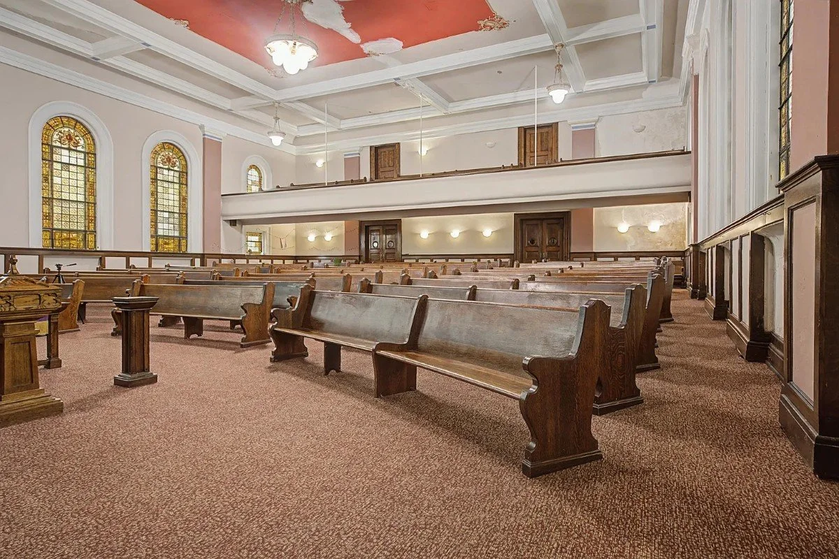 The former Woodland Presbyterian Church 1917 Gothic Revival Nashville Tennessee - 16 - main hall.webp