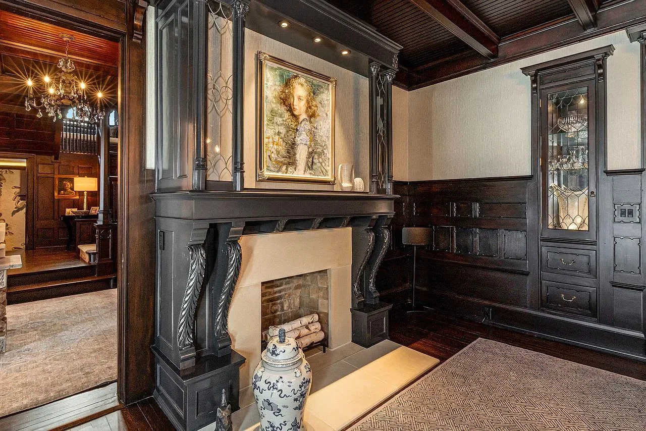 The Jackson Kemper House on the Hill 1895 Gothic Revival Milwaukee Wisconsin - 11 - dining room.webp