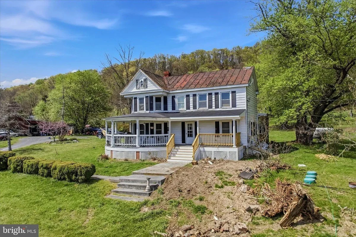 1888 Farmhouse Berkeley Springs West Virginia - 4 - front view.webp